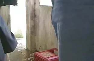 XXX Sao nhí xxnx vietsub trong chuồng