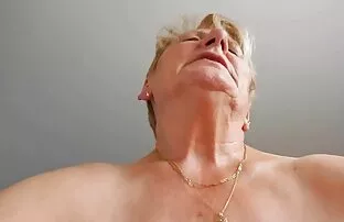 XXX Lesbian gỗ mun nghiệp porn phụ đề dư